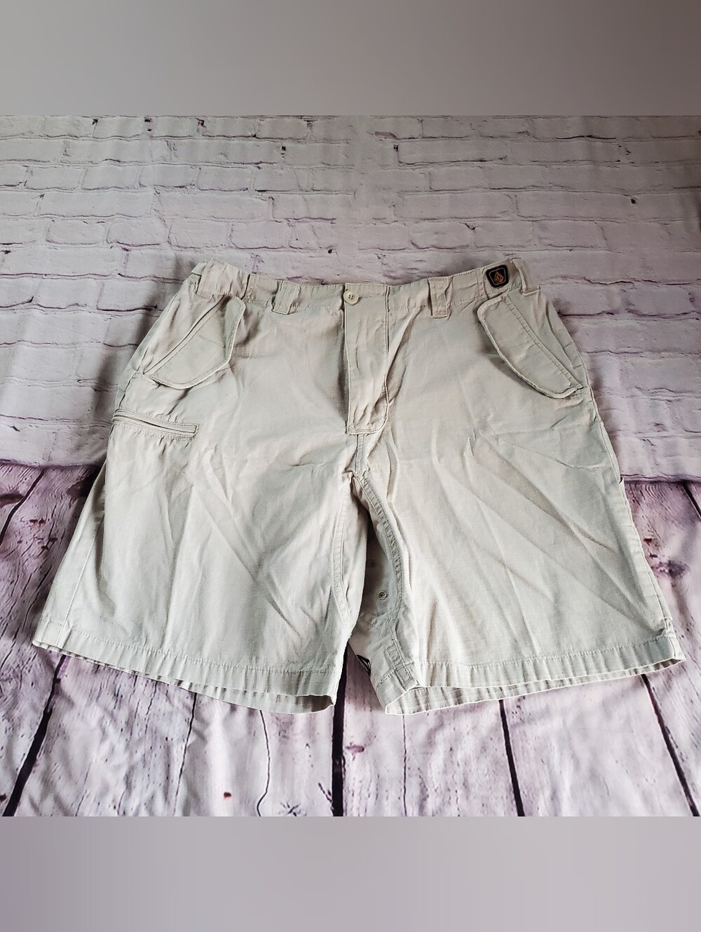 Retro Volcom Cargo Short Skateboarding Vintage Streetwear Preppy Festival Khaki